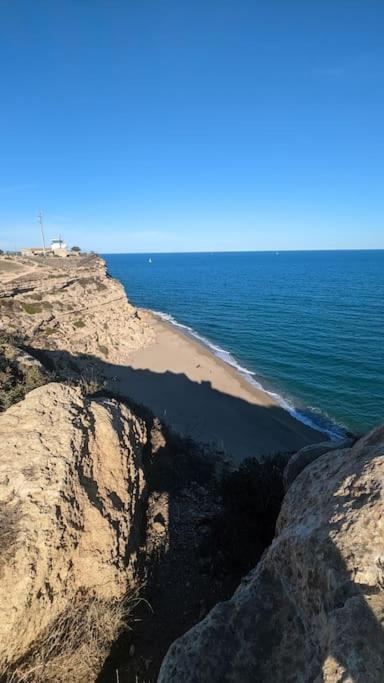 A 5mn De La Reserve Africaine, Charmante Maison De Village Avec Patio * Sigean